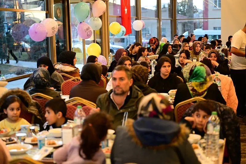 Battalgazi'de yetim çocuklarla iftar buluşması