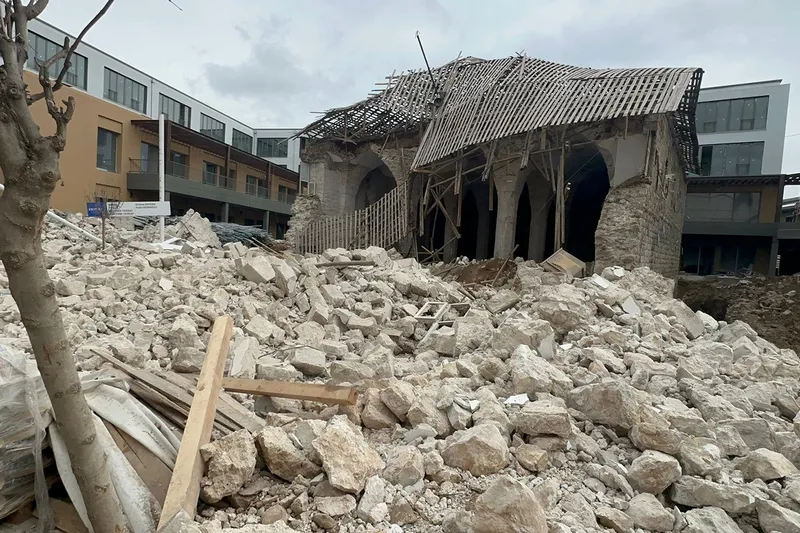 Malatya Valiliğinden restorasyon sırasında çöken tarihi cami ile ilgili açıklama